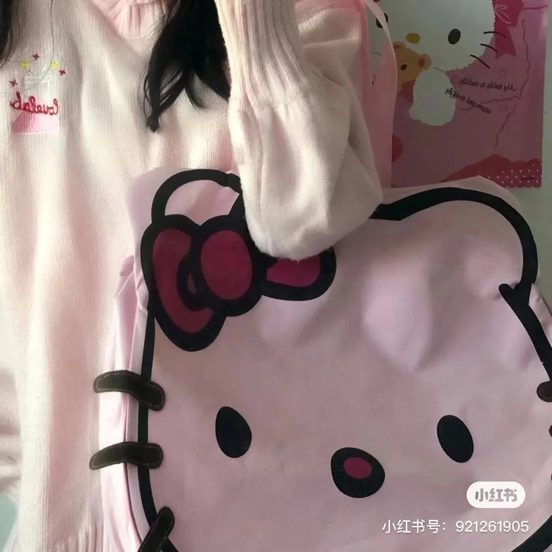 Hello Kitty Premium Travel Tote with Ample Capacity - Image 8