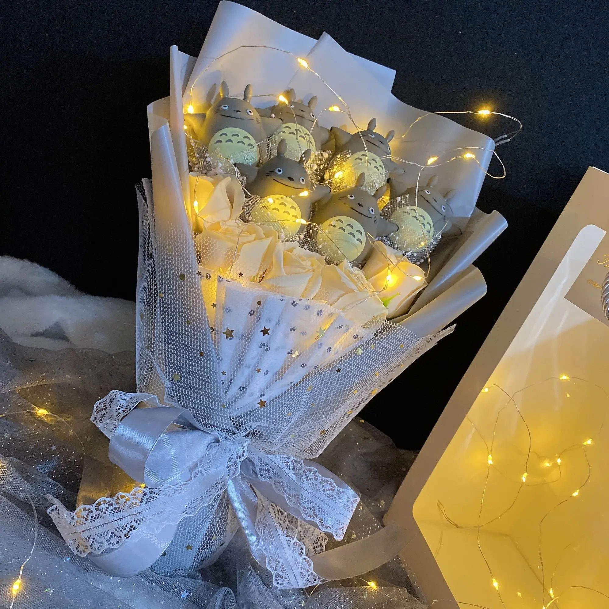 White Sanrio LED Light Bouquet: A Perfect Valentine's Day Gift